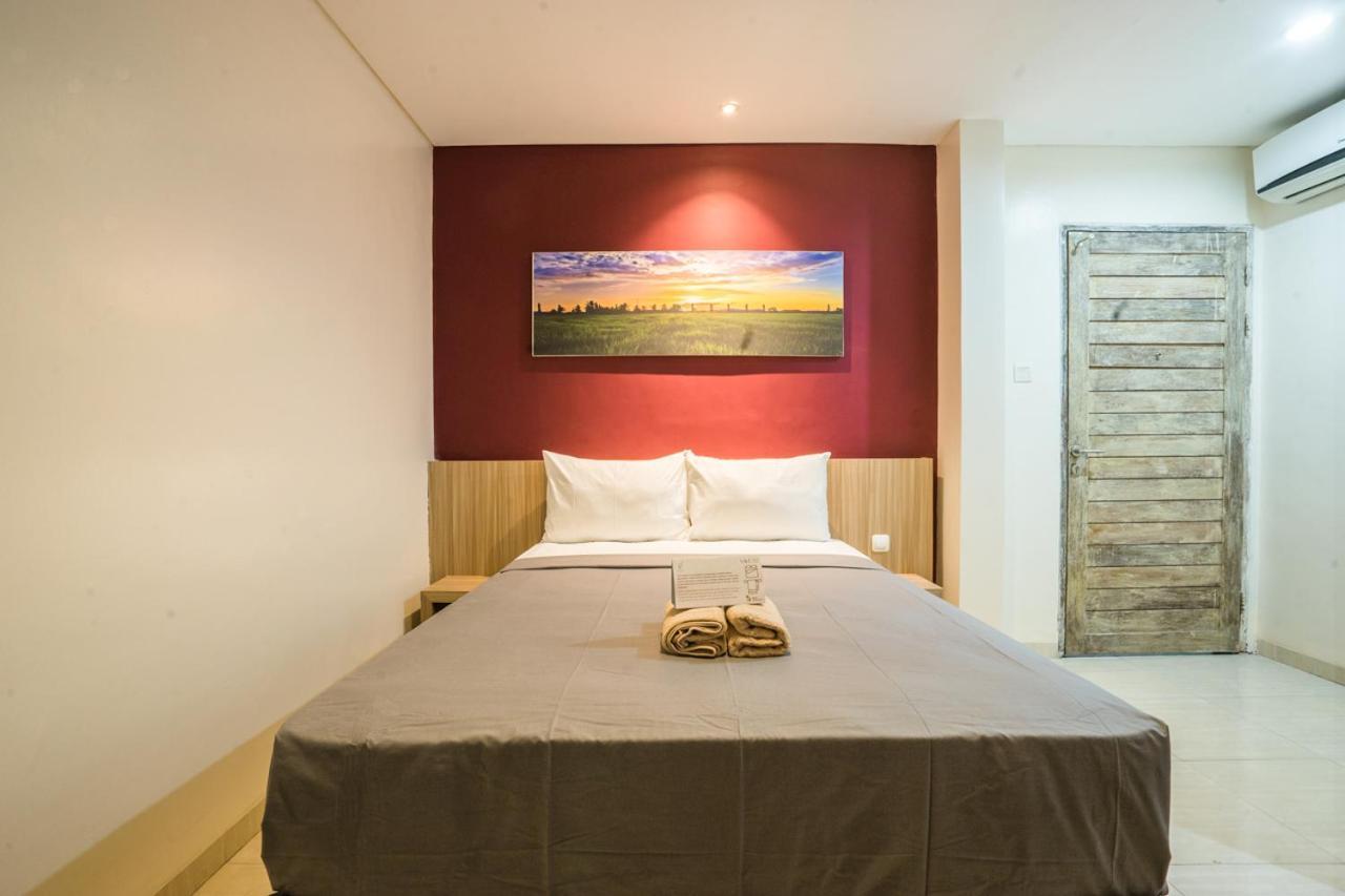 Life Puri Hotel Surabaya Gubeng Kültér fotó