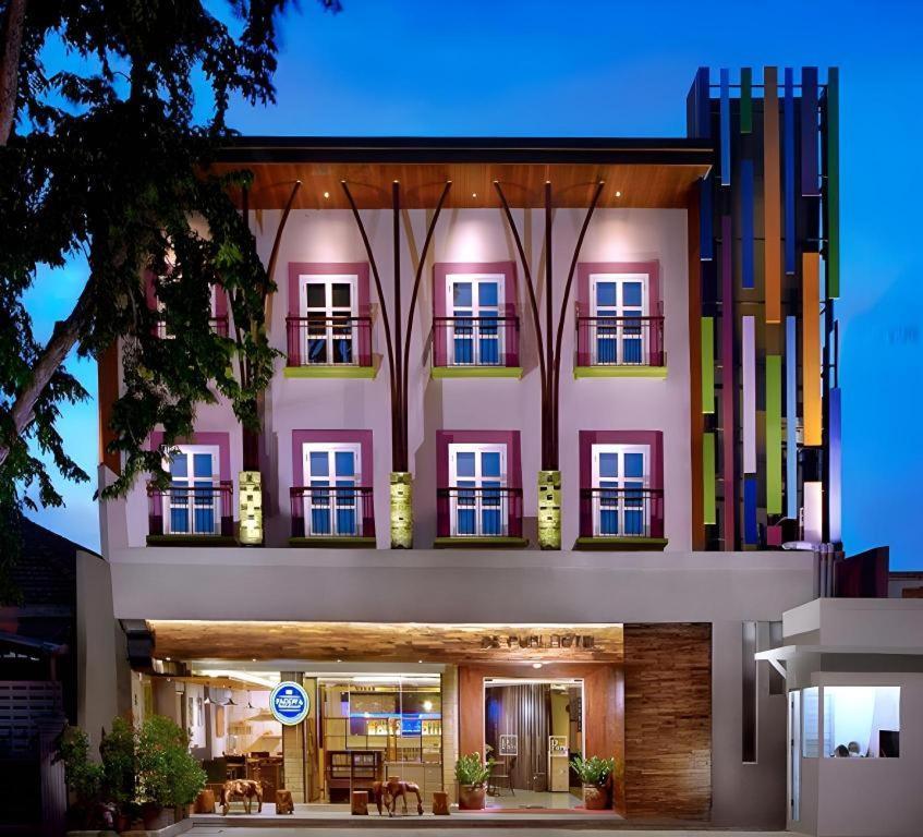 Life Puri Hotel Surabaya Gubeng Kültér fotó