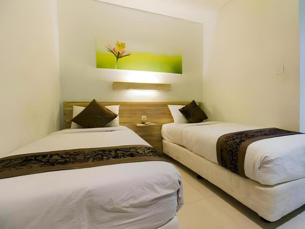 Life Puri Hotel Surabaya Gubeng Kültér fotó